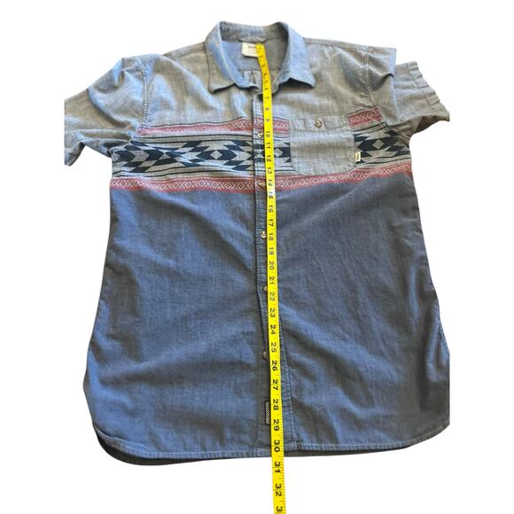 VANS MENS SHORT SLEEVE TAILORED FIT BUTTON DOWN CASUAL SHIRT AZTEC PATTERN - Picture 6 of 10